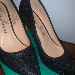 ❗️SPARKLY BLACK LAUREN LORRAINE HEALS SIZE 8❗️